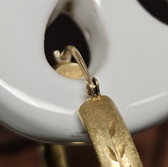 14k gold hoop earrings etched design - Picture 6 of 9